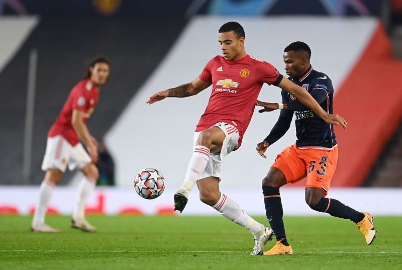Manchester United v İstanbul Basaksehir: Group H - UEFA Champions League